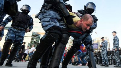 Russland: Mehrere Festnahmen bei Demo für Freilassung von Ex-Reporter