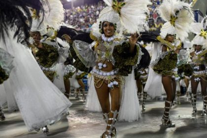 Kein Samba ohne Impfstoff: Mehrere Tanzschulen lehnen wegen Corona-Pandemie Teilnahme an Karneval in Rio ab