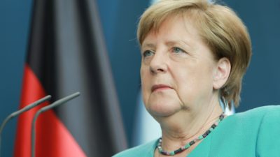 Merkel erteilt weiteren Lockerungen Absage – Kramp-Karrenbauer: „Wir müssen zweiten Lockdown verhindern“