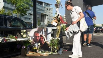 Tödlicher Maskenstreit in Frankreich: Busfahrer wird Montag in Bayonne beigesetzt