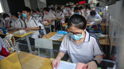 Ausländische Lehrer in China müssen auf KP-Linie sein – sonst werden sie gefeuert
