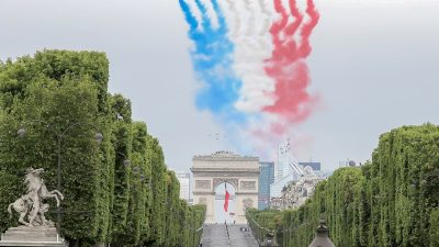 Französischer Nationalfeiertag mit Gesundheitsministern: Macron kündigt verschärfte Maskenpflicht an