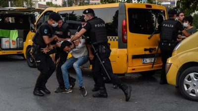 Human Rights Watch prangert Misshandlungen durch türkische Einsatzkräfte an
