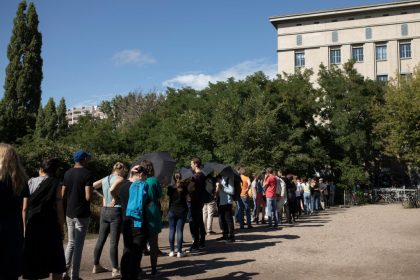 Berliner Techno-Club “Berghain” öffnet erstmals wieder die (Garten-)Tür