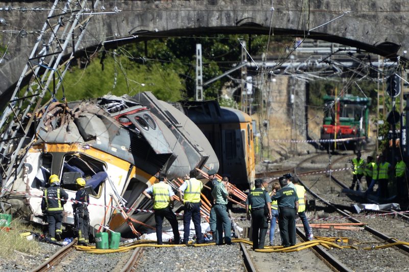 Schweres Zugunglück in Portugal: Zwei Tote und viele Verletzte