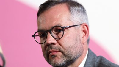 Huawei: EU-Staatsminister Roth sieht in 5G-Frage „Nagelprobe für europäische Souveränität“