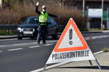 Aus Gefängnis geflohener Mann nach Verfolgungsjagd festgenommen