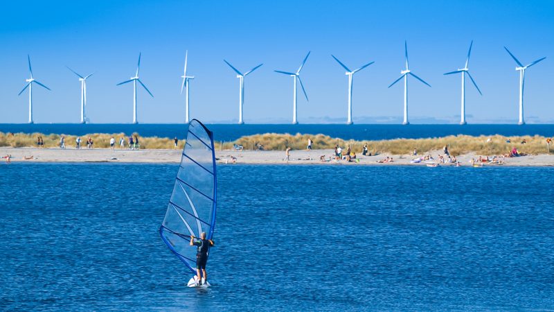 Dänemark will Windenergie in unterirdischen Wasserballons speichern.