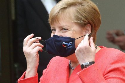 Kanzlerin warnt vor Abschaffung von Maskenpflicht beim Einkauf