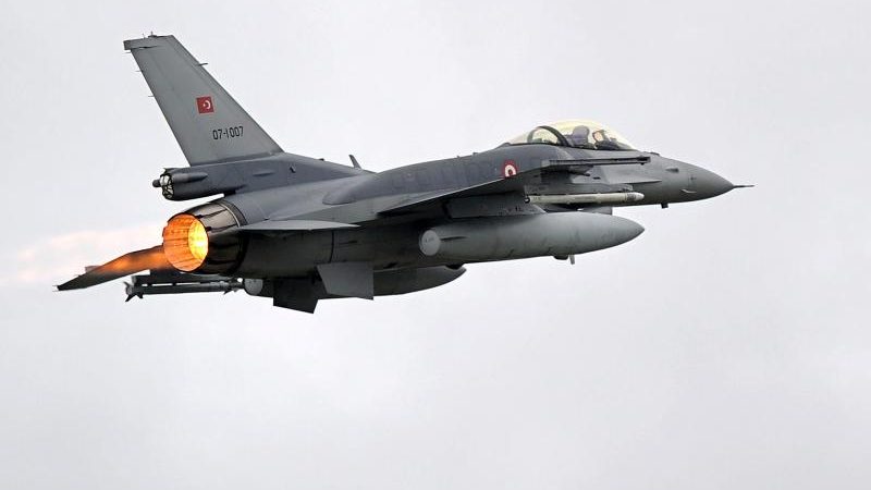 Türkische Jets greifen erneut PKK-Ziele im Nordirak an