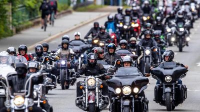 Demonstrationen der Biker – Verkehrsminister gegen Fahrverbote an Sonn- und Feiertagen