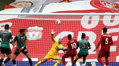 Liverpool tut sich lange schwer: Sieg gegen Aston Villa