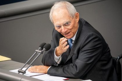 Bundestagspräsident mahnt Abgeordnete zu Corona-Disziplin: „Nicht zuletzt wegen der Vorbildwirkung“