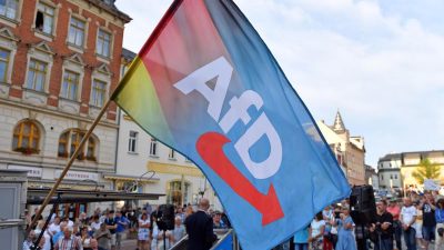AfD zieht in Sachsen an CDU vorbei