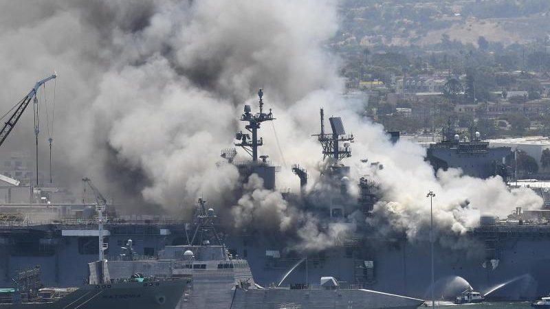 Feuer auf US-Kriegsschiff: Mehr als 20 Verletzte