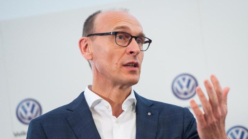 VW muss stärker sparen – Einstellungsstopp