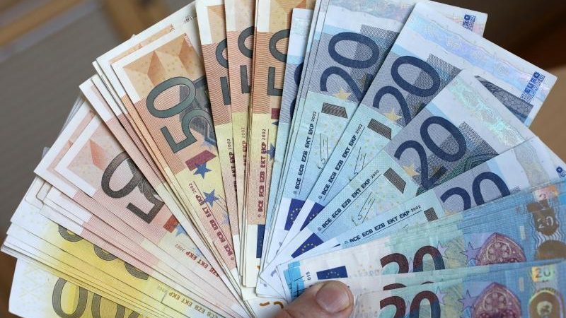 Europol hebt Geldfälscherring aus – 230 Millionen an Euro-Blüten entdeckt