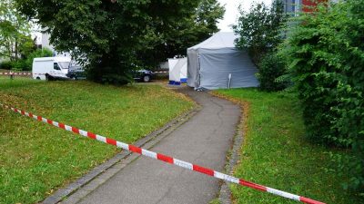 Baden-Württemberg: Was hat sich da abgespielt? Polizei findet Vater, Mutter und Sohn tot in Wohnung