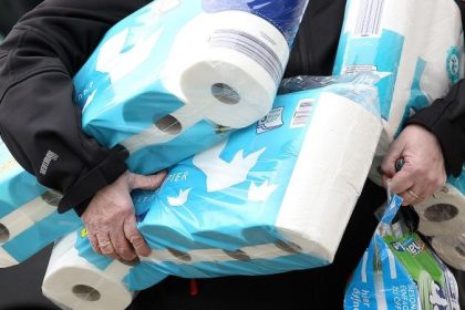 Mehr als drei Jahre Haft für Klopapier-Räuber in Hongkong
