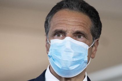 Einflussreiche Parteifreunde fordern New Yorks Gouverneur Cuomo zum Rücktritt auf