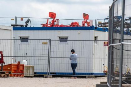 Gemüsehof Mamming: 174 Erntehelfer mit Corona infiziert – Behörden ordnen Ausgehverbot und Tests an