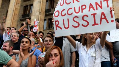 Georgien beschuldigt Russland während der Corona-Pandemie die Grenze zu verschieben
