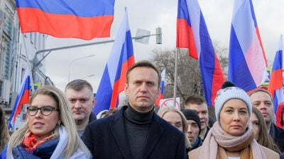 Wurde der Kreml-Kritiker vergiftet? Mediziner kämpfen um das Leben von Alexej Nawalny