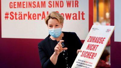 Merkel-Sozialismus: „Spiegel“-Autor fühlt sich durch Werbe-Parolen großer Konzerne an DDR erinnert