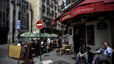 Frankreich: Betrunkener Masken-Verweigerer sticht Kellner nieder