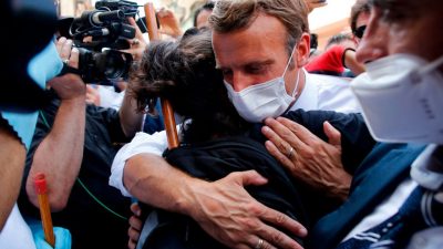 Einwohner von Beirut bitten Macron nach Katastrophe um Hilfe für Regierungswechsel