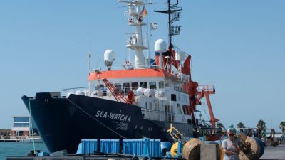EKD-Chef Bedford-Strohm fordert Italiens Verkehrsministerin zur Freigabe der „Sea-Watch 4“ auf