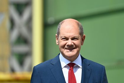 Scholz rechnet mit neuen Schulden im kommenden Jahr