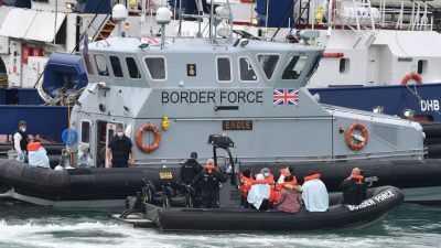 Britische Armee verstärkt wegen steigender illegaler Migration Präsenz im Ärmelkanal