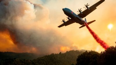 Zehntausende Menschen vor Waldbränden in Kalifornien auf der Flucht