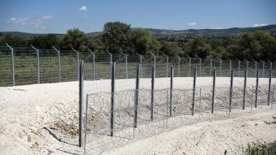 Gegen Illegale Einwanderung: Serbien baut Zaun an Grenze zu Nordmazedonien