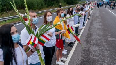 Weißrussland: Lage bleibt explosiv – Menschenkette mit 50.000 Teilnehmern von Vilnius bis zur Grenze