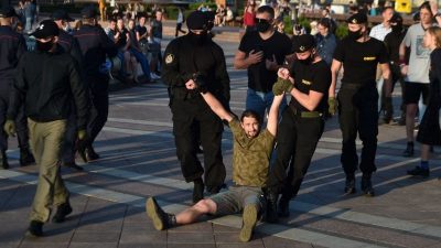 Zwei Mitglieder des Koordinierungsrates der Opposition in Minsk festgenommen