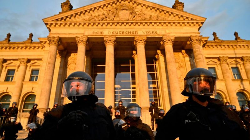 Polizeivertreter kritisieren AfD für fehlende Ovationen für Polizisten vom Reichstagsgebäude-Einsatz