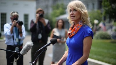 „Weniger Drama, mehr Mama“: Trump-Beraterin Kellyanne Conway tritt zurück