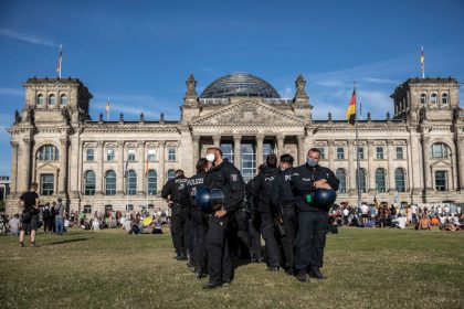 NZZ-Chef über Deutschland: Politiker, die die Bürger am meisten bevormunden, sind am populärsten