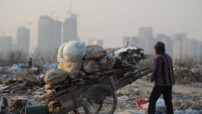 Der Schatten der Partei: Chinas Armutsbekämpfung dringt nicht bis zur faulen Wurzel vor