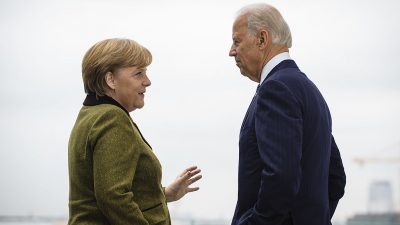 Bereit zu zweitem Lockdown: Merkel und Biden verfolgen „rigideste Corona-Politik weltweit“