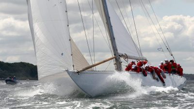 Nordsee-Drama: Yacht sinkt vor Cuxhaven – Sieben Segler retteten sich auf Rettungsinsel