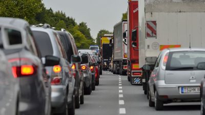 Verkehrschaos an der österreichischen Grenze wegen neuer Corona-Verordnung