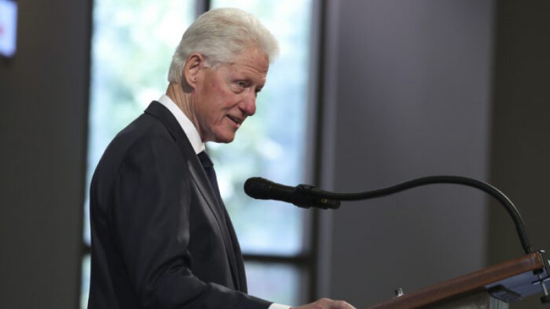 Clinton-Sprecher: Bill Clinton bestreitet erneut, jemals auf Epsteins Privatinsel gewesen zu sein