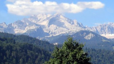 Rekordandrang von Bergsteigern auf der Zugspitze: „Der Berg wirkt wie ein Magnet“