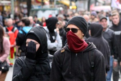 CDU-Innenpolitiker: Die Linke muss sich endlich “eindeutig von ihren kommunistischen Zusammenschlüssen trennen”