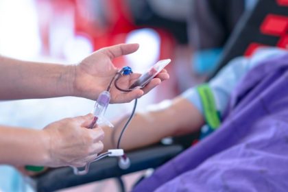 Blutplasma zur Behandlung von Covid-19-Patienten in den USA zugelassen
