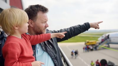 OLG-Urteil: Flugreise ins Ausland bedarf Zustimmung von getrennt lebendem Elternteil
