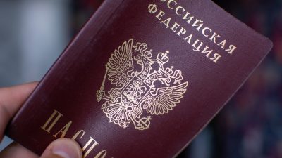 Belarus lässt 32 mutmaßliche russische Söldner ausreisen